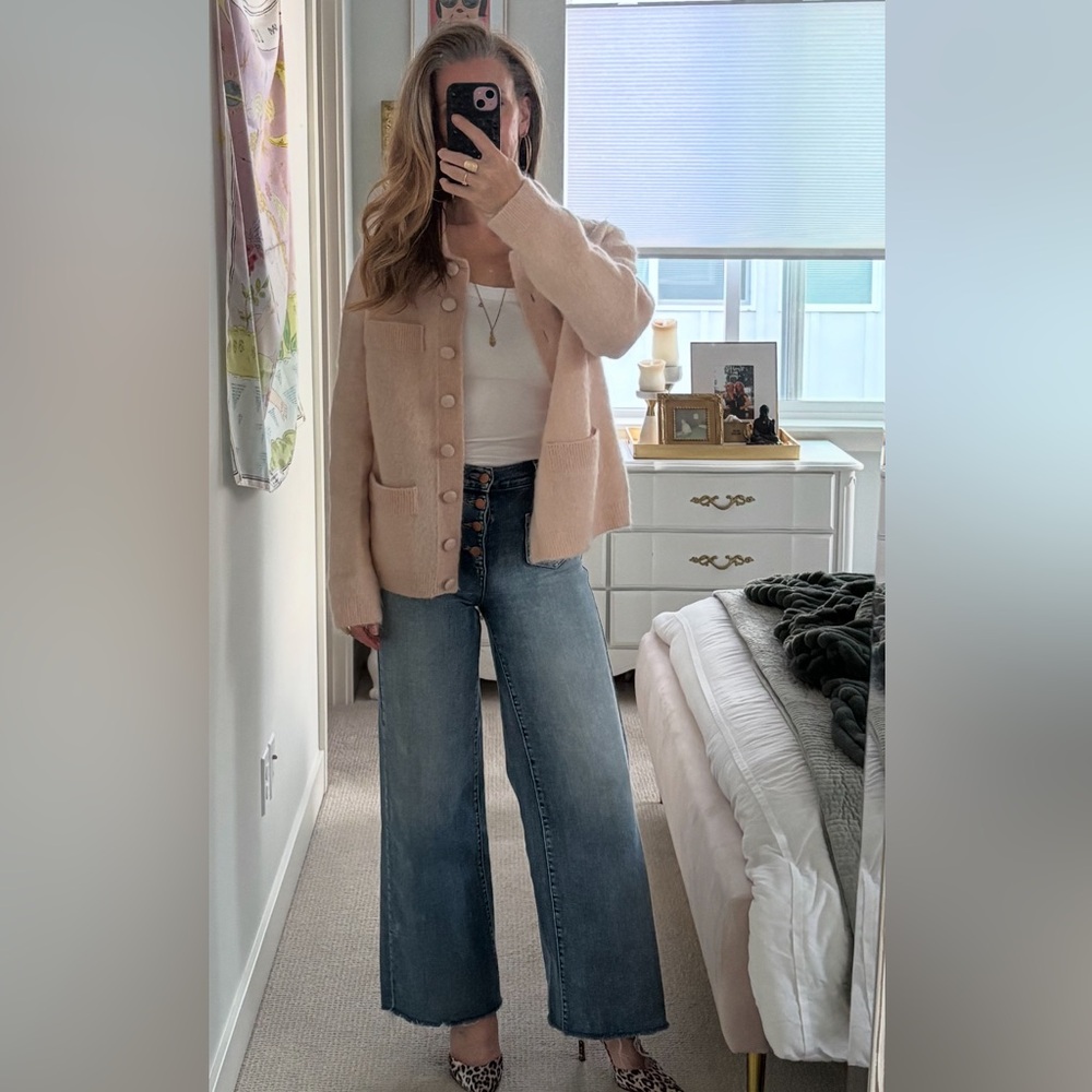 H&M Mohair Soft Pink Sweater as seen on @georgia.louise1 my inspo🙌🧐